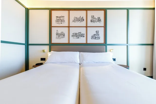 غرفة سوبيريور بسريرين منفصلين بإطلالة على البحر بشرفة، Petit Palace Tamarises 10/10
