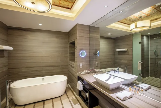 غرفة قياسية بسرير كينج في طابق مرتفع، Crowne Plaza Hefei 4/4