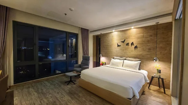 Senior, Deluxe, Double Bed، The Luxe Hotel Da Lat 2/2