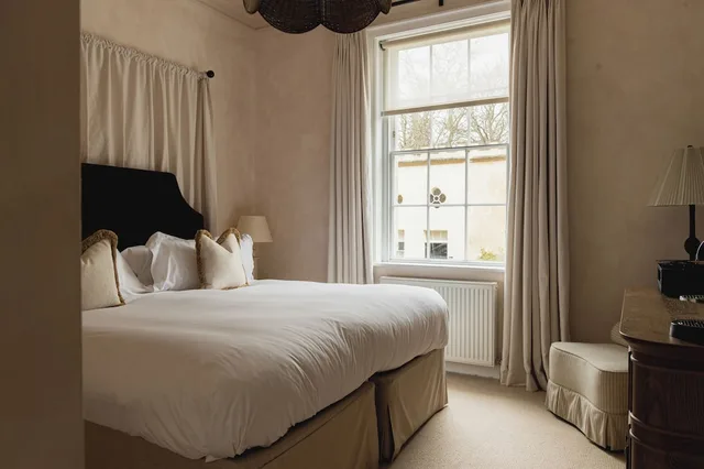 Guest Room, King Bed, NO 15 GREAT PULTENEY 5/10