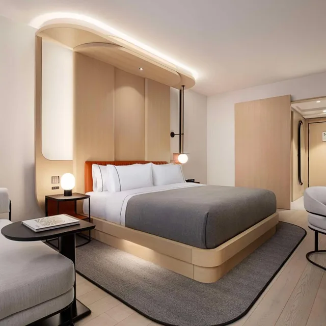 غرفة بسرير كينج وسرير كوين، Canopy by Hilton Toronto Yorkville 4/5