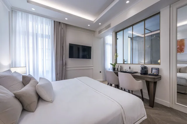 إقامة بسريرين منفصلين بشرفة في الملحق، The Residence Aiolou Suites & SPA 1/4