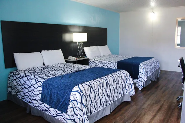 2 Queen Beds Non-Smoking, Micfridge، Motel6 New Boston, TX 5/8