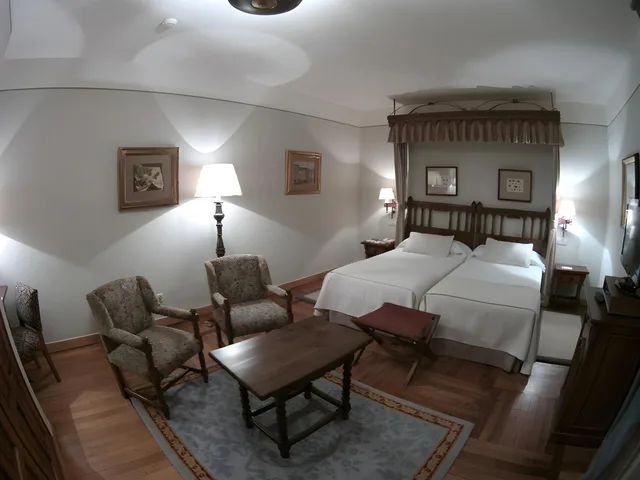 غرفة بسرير مزدوج أو سريرين منفصلين، Parador de Santiago de Compostela 1/1