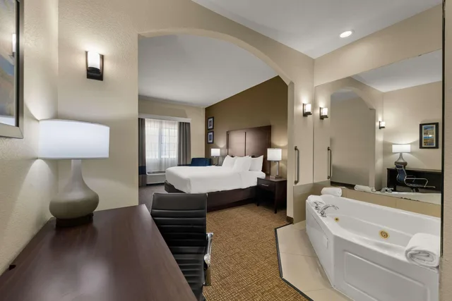 Efficiency, Suite, King Bed، Comfort Inn and Suites Atoka 4/4