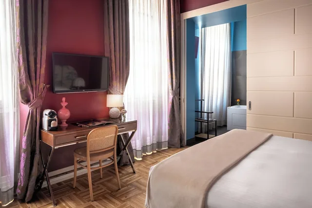 غرفة بريميوم، Hotel Number Nine 2/4
