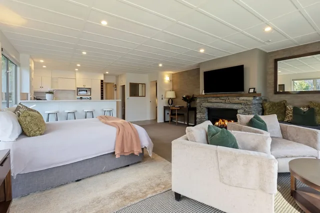 Luxury, Studio, Twin Beds, Lake View, Queenstown House Boutique Bed and Breakfast and Apartments 1/4