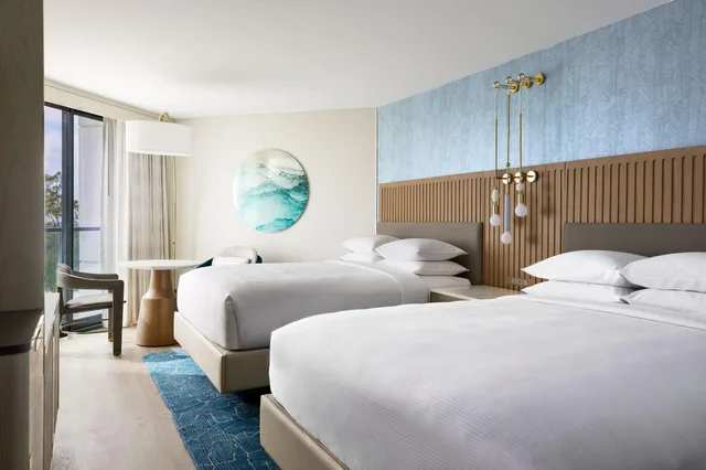 غرفة رباعية لذوي الإعاقة، VEA Newport Beach, A Marriott Resort & Spa 2/5