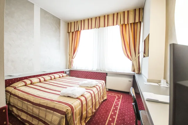 Superior, Twin Beds, Hotel Excelsior San Marco 4/6