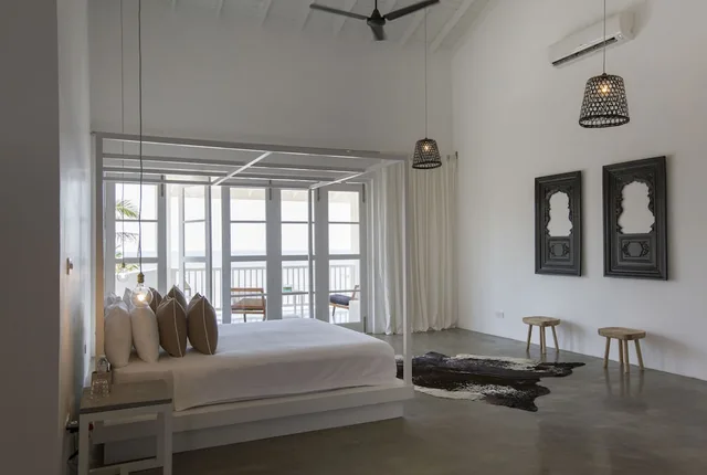 Suite, King Bed, Pool and Sea View، Arabella On Boossa 1/1