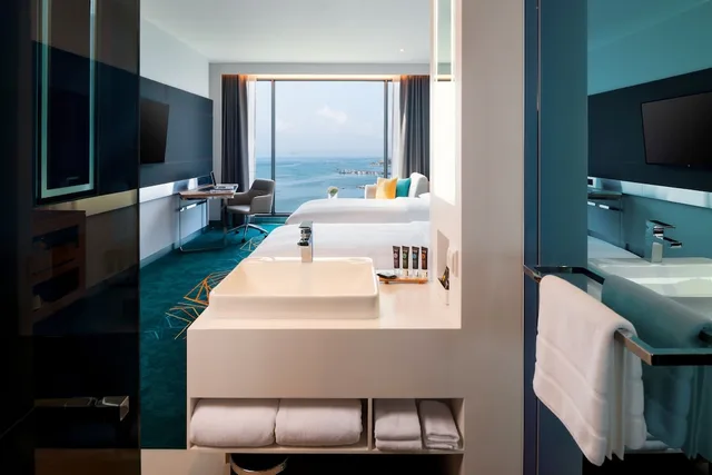 غرفة ديلوكس بسريرين منفصلين بإطلالة على البحر، Novotel Marina Sriracha 9/10