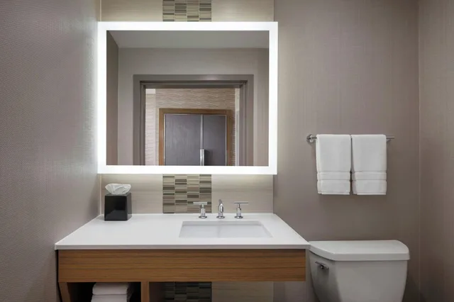 جناح بسرير كينج، The Westin Calgary Airport 4/4