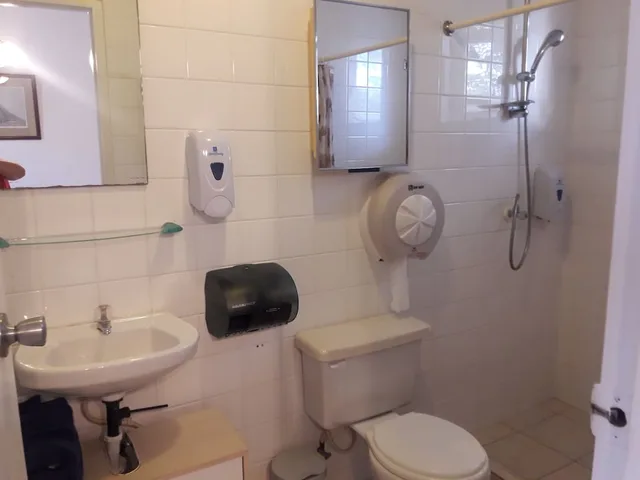 استوديو شهر العسل متصل بسرير كينج بإطلالة على الحديقة بغرفتي نوم مع أريكة، Palmita Hotel Hostel 1/4