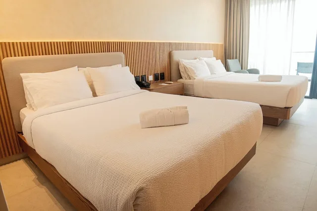 غرفة ديلوكس بسريرين مزدوجين بإطلالة على البحر بشرفة، Mantahost Hotel 5/10