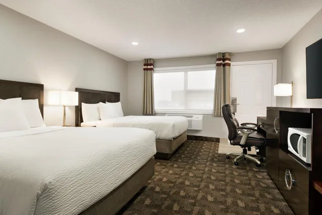 غرفة بسرير كينج وسريرين كوين، Days Inn By Wyndham Wainwright 3/6