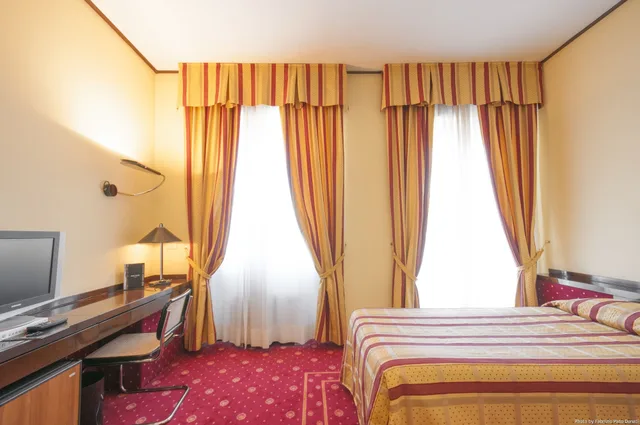 غرفة قياسية بسرير كوين، Hotel Excelsior San Marco 2/6