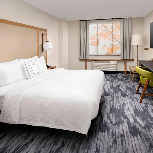 غرفة بسرير كينج، Fairfield Inn Suites By Marriott Alexandria Landmark 1/10