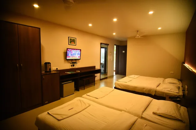 غرفة ديلوكس رباعية بسريرين مزدوجين، Hotel Campal 7/10