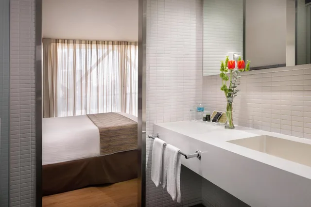 جناح ثلاثي، Exe Suites Reforma 2/2