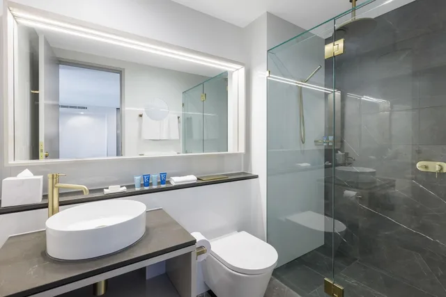 1 Bedroom, City, Suite, Meriton Suites Surfers Paradise 4/7