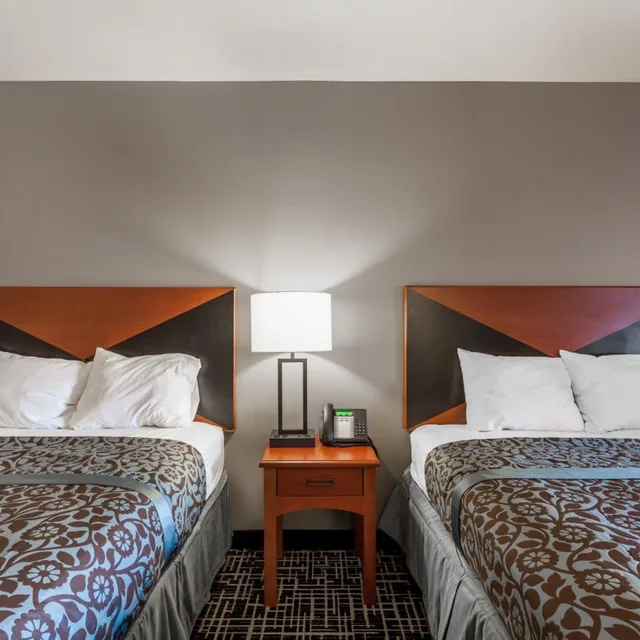 غرفة ديلوكس بسرير كوين لذوي الإعاقة، Days Inn Suites By Wyndham Lancaster Amish Country 5/6