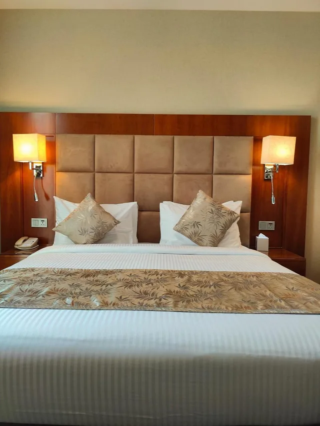غرفة ديلوكس بسرير كينج، Montreal Barsha Hotel 2/9