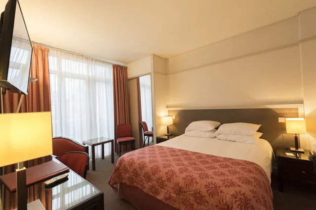 غرفة سوبيريور بسرير مزدوج، Hotel Bristol 2/10