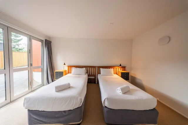 شاليه بسرير كينج وسرير كوين وسرير فردي في الملحق، Powderhorn Chateau 2/8