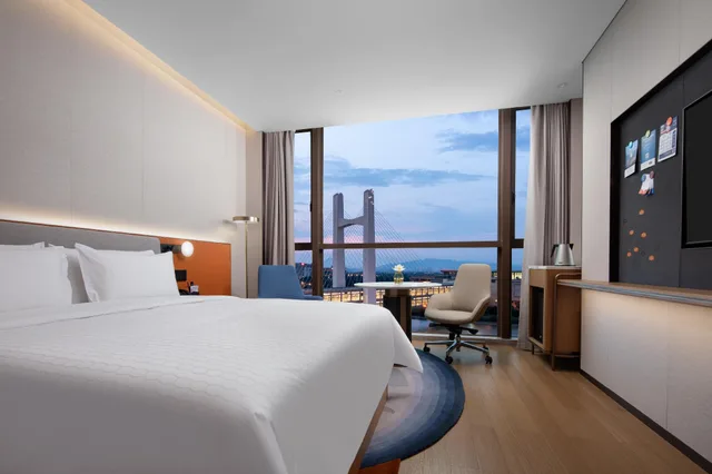 غرفة سوبيريور بسرير كينج، Hampton by Hilton Shenzhen Futian Port 1/2