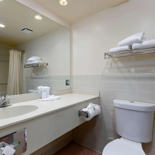 1 King Bed - Non-Smoking, Micfridge، Studio6 Suites Lake Havasu City AZ 9/9
