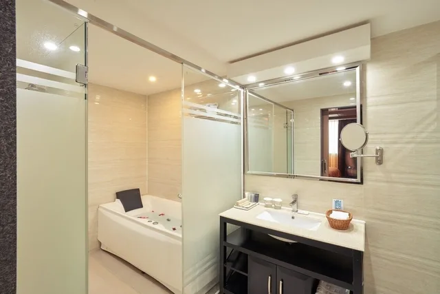 جناح ملكي بسرير كينج وسرير فردي، Gg Hotel 8/10