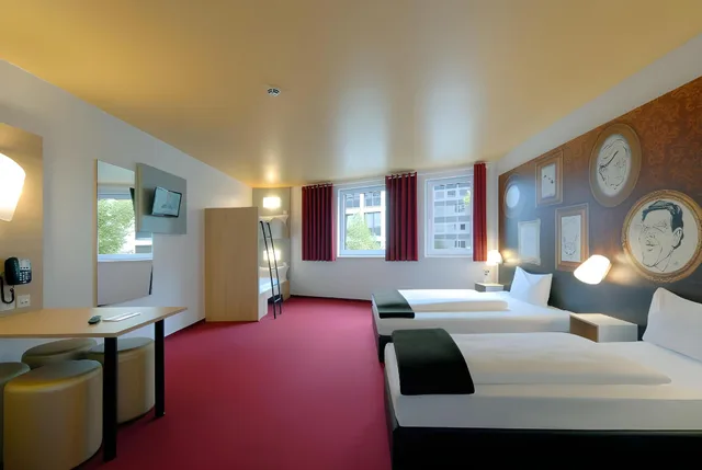 غرفة مفردة بسرير كوين، B&B Hotel Bonn 2/2