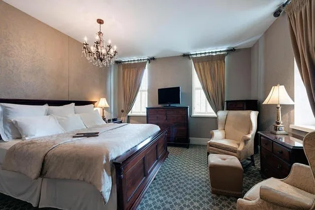غرفة سوبيريور بسرير كينج، Nicollet Island Inn 1/4