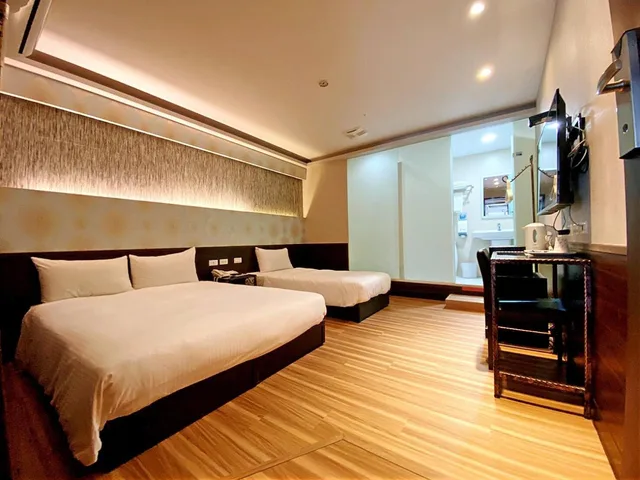 غرفة ثلاثية، Hotel 6 - Ximen 1/1