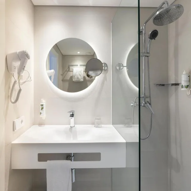 غرفة بسرير مزدوج بإطلالة على المسبح، Pabisa Sofia 5/5
