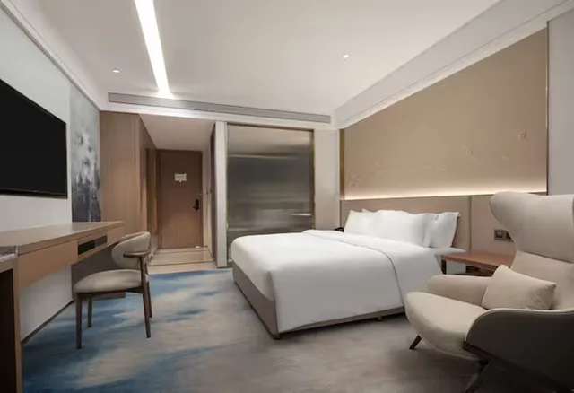 غرفة بسرير كينج لذوي الإعاقة، DoubleTree by Hilton Altay Fuyun 1/5