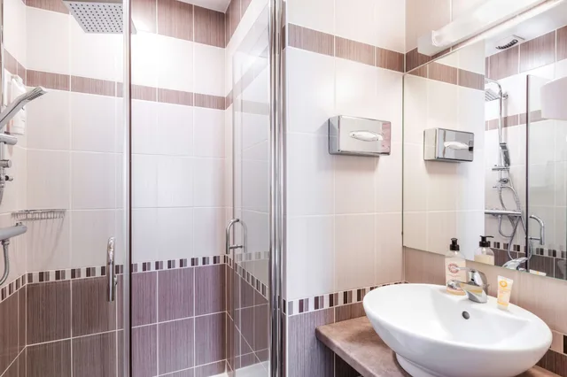 غرفة قياسية صغيرة بسرير كوين، Best Western Hotel Royan Ocean 6/10