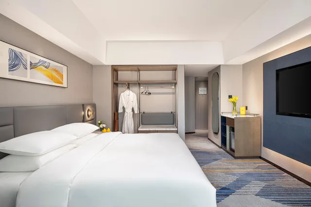 Room, King Bed, Fudu Grand Hotel Changzhou 2/7