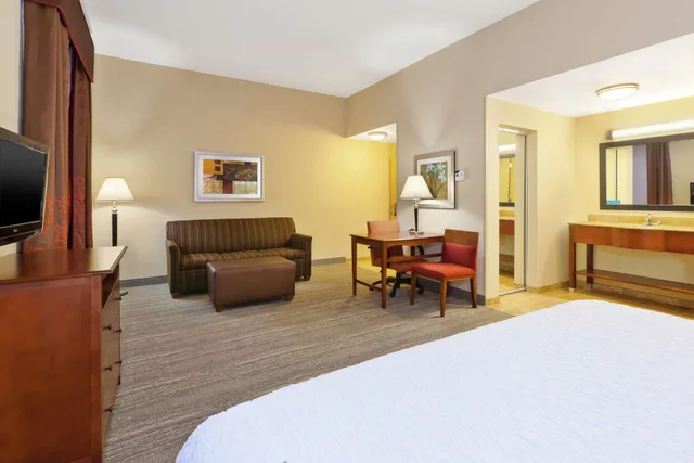 جناح استوديو بسرير كينج مع أريكة، Hampton Inn Suites Exmore Eastern Shore 2/3