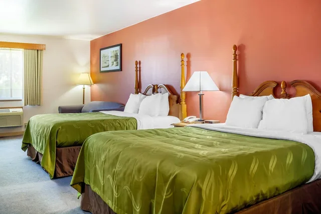 غرفة بسريرين كوين لذوي الإعاقة، Quality Inn & Suites Prairie Du Chien 2/3