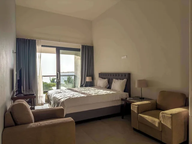 Standard, Twin Beds, Ramada Suites by Wyndham Seafront Coral Coast 2/2
