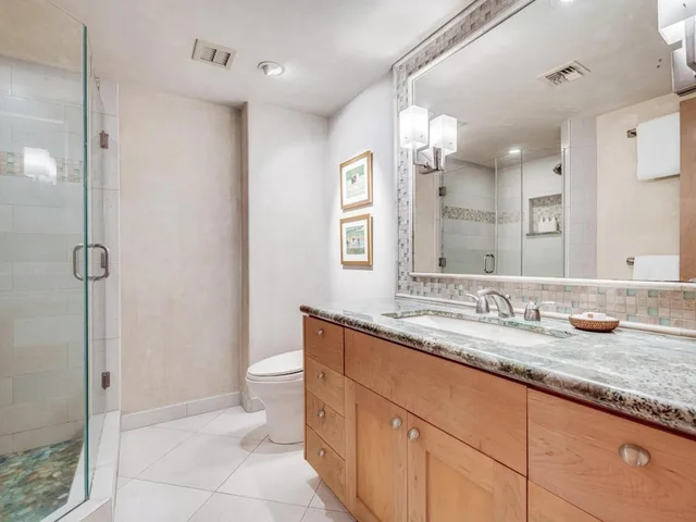 2 Bedrooms, Condo, King and Twin Beds, Ocean Front، Makena Surf - Destination Resorts Hawaii 6/10
