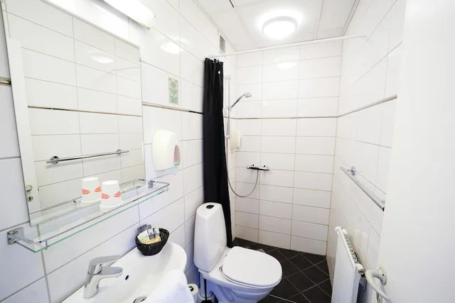 غرفة عائلية رباعية بسرير مزدوج مع أريكة، Hotel Ansgar Esbjerg 5/6