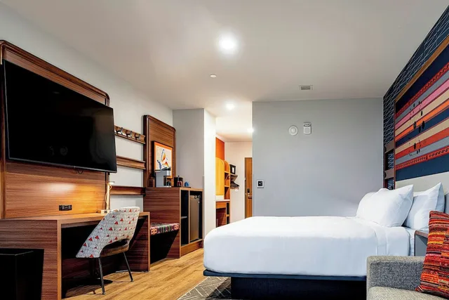 River, Family, Suite, Patio, OKANA Resort & Indoor Waterpark 7/10