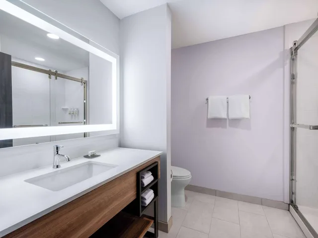 Room, 2 Queen Beds, La Quinta Inn and Suites by Wyndham Chelsea 4/5