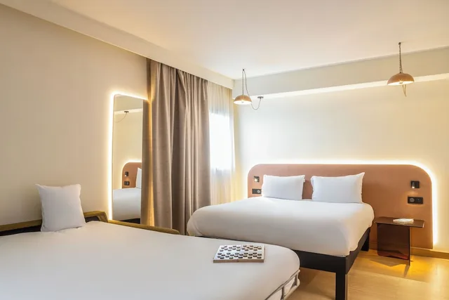 غرفة عائلية بسرير مزدوج مع أريكة، Ibis Styles Marseille Palais des Congres Velodrome 1/2