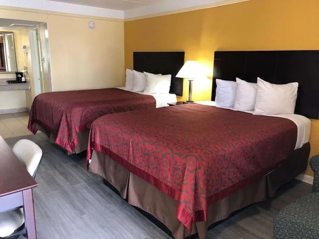 غرفة بسريرين كوين، Days Inn by Wyndham Gainesville 2/10