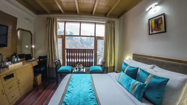 Junior Suite, Double Bed, The Manali Inn 9/10