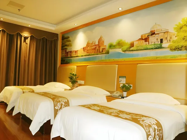 غرفة ثلاثية بثلاثة أسرّة، Greentree Inn Guangzhou Chimelong Paradise Yuangang Metro Station Hotel 1/2