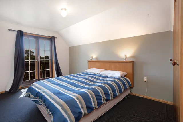 2 Bedrooms, Alpine, Chalet, 4 Bunk Beds, Trundle Bed, Queen Bed، Aspect Tamar Valley Resort 1/2